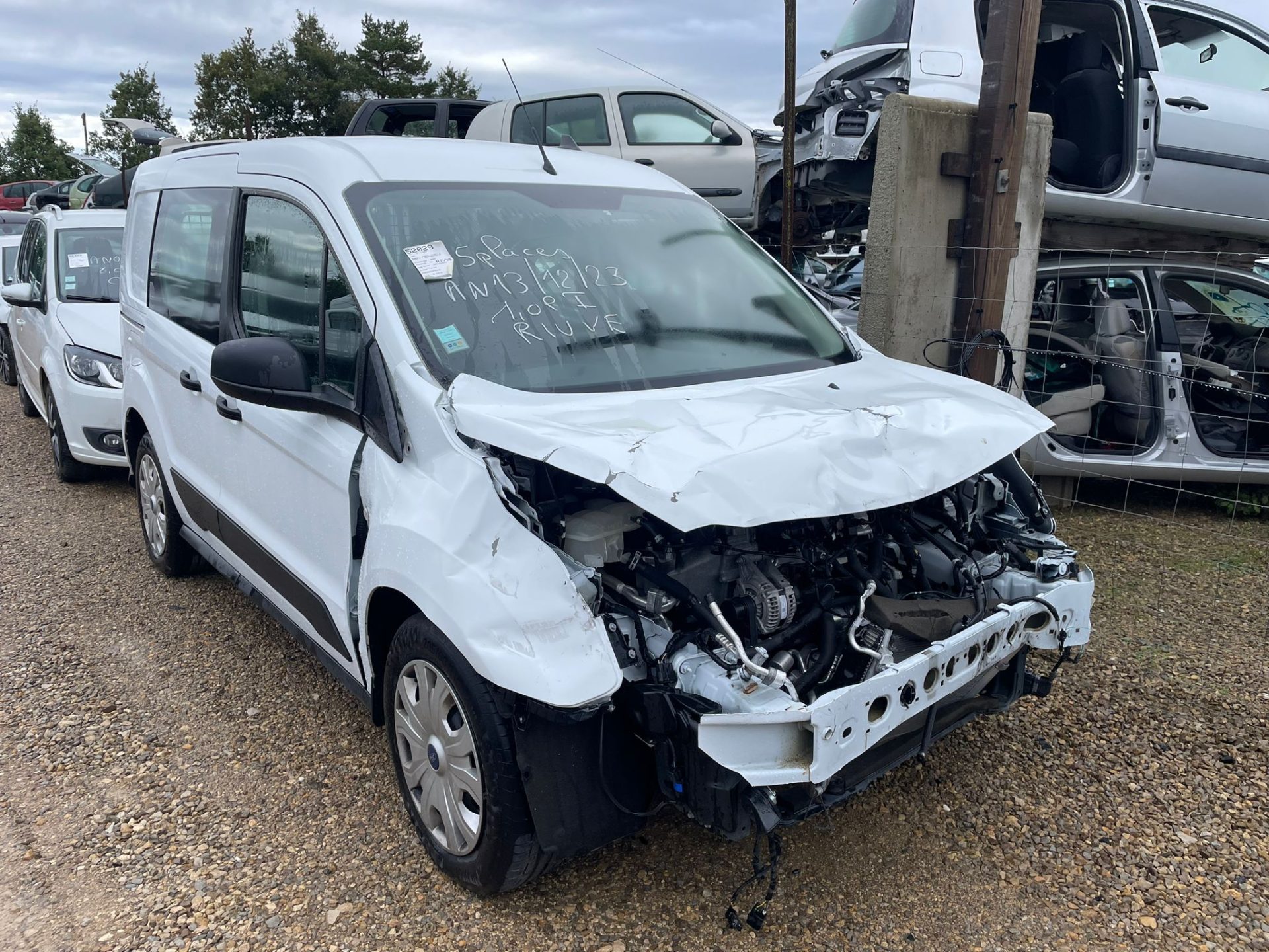 FORD Transit Connect 1.0 i ETH 100 – 5 Places